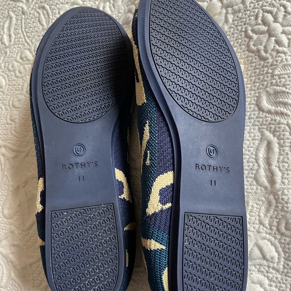 Rothy's Women's Blue and Cream Flats - Picture 3 of 8